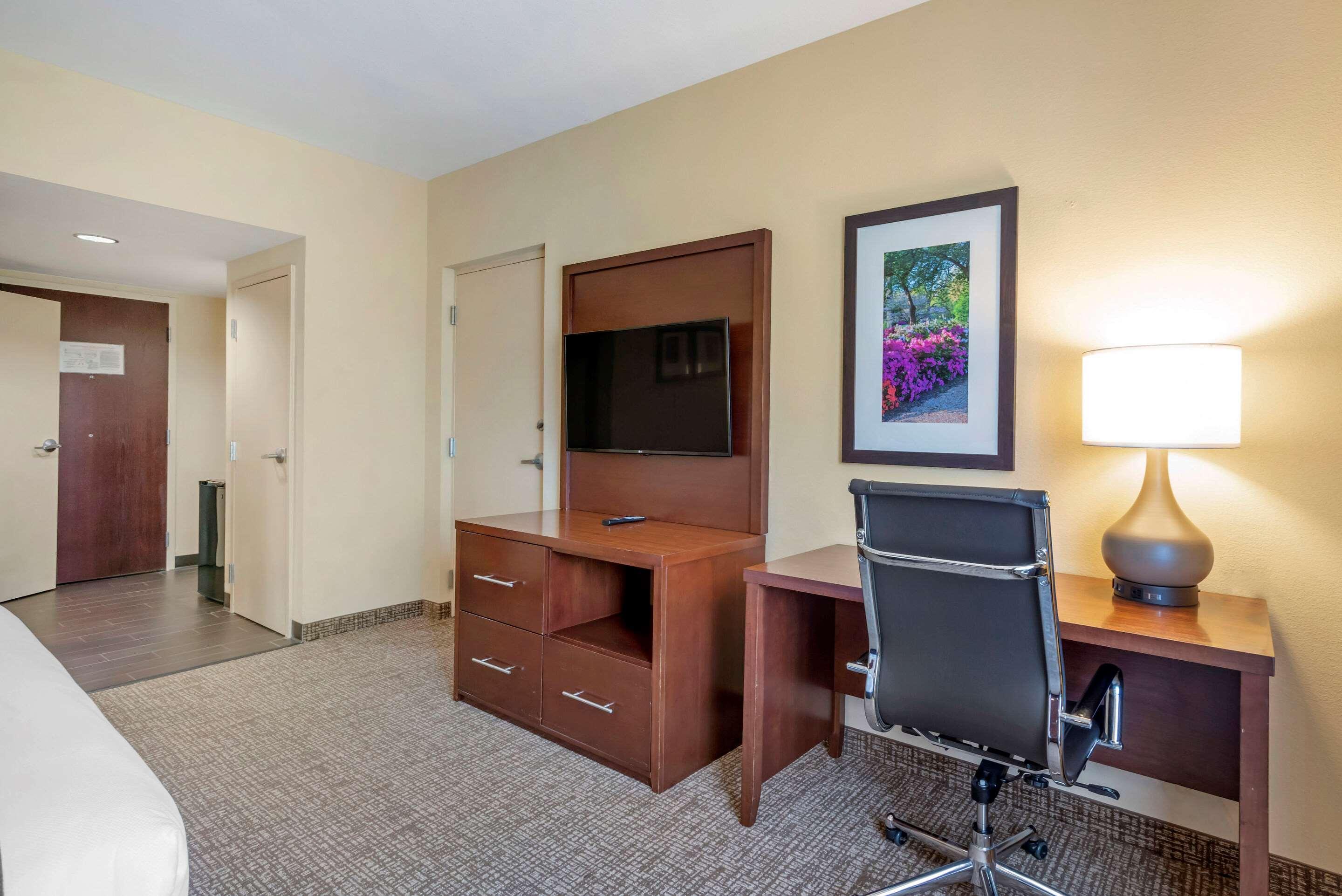 Comfort Suites Fredericksburg North Kültér fotó