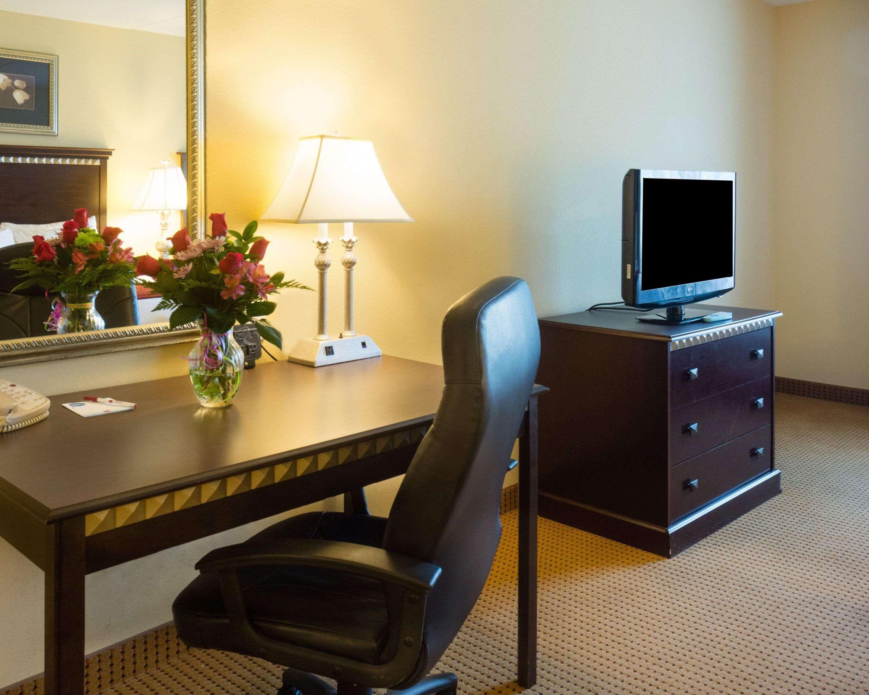 Comfort Suites Fredericksburg North Kültér fotó